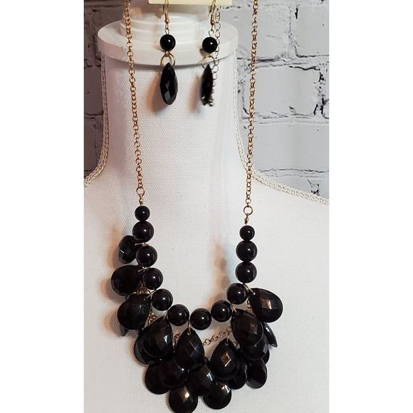Black Bobble Statement Necklace & Earrings - Picture 2 of 4